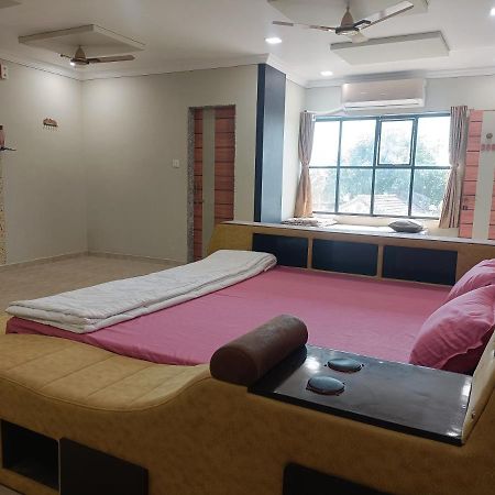 Hotel Jb Star Māndvi 外观 照片