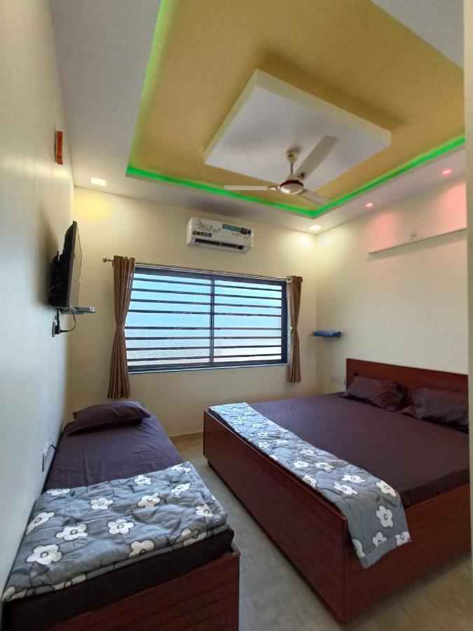 Hotel Jb Star Māndvi 外观 照片