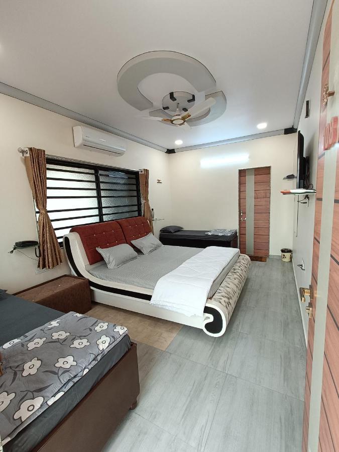Hotel Jb Star Māndvi 外观 照片