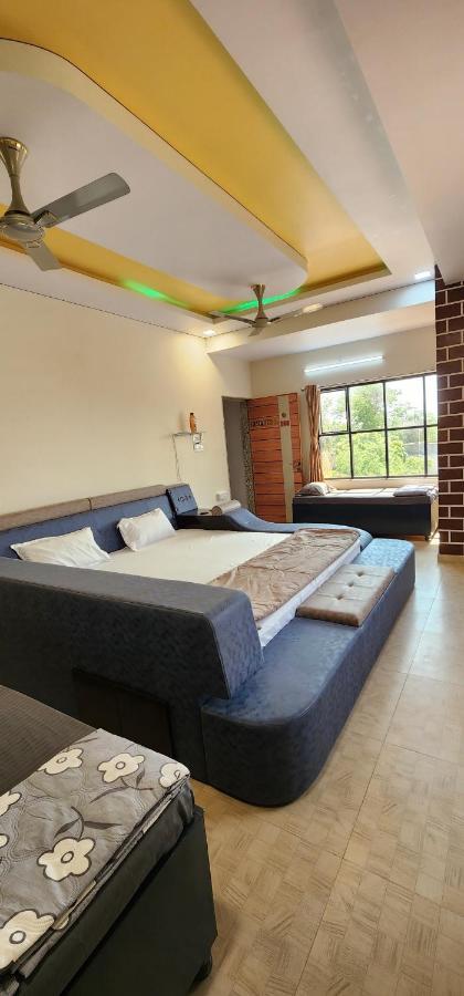Hotel Jb Star Māndvi 外观 照片